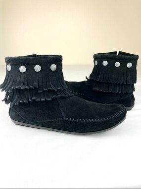 Minnetonka Booties Black Suede Fringe Ankle Boots with Silver Accents